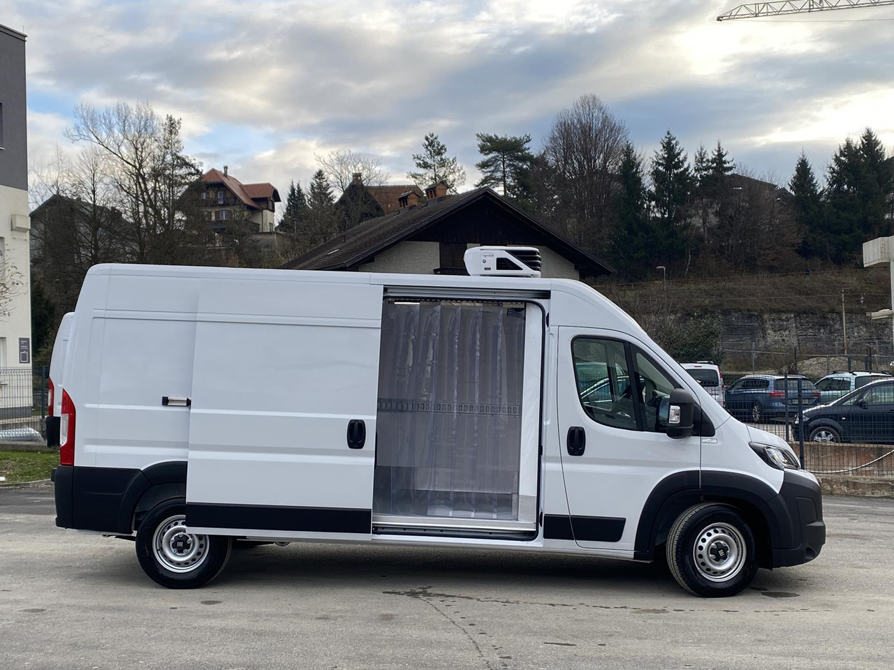 FIAT DUCATO L3H2 180PS BASE HEAVY / FRISCHDIENST + XARIOS 300 12-380V + Heizung - Chladící dodávka: obrázek 2 FIAT DUCATO L3H2 180PS BASE HEAVY / FRISCHDIENST + XARIOS 300 12-380V + Heizung - Chladící dodávka: obrázek 2