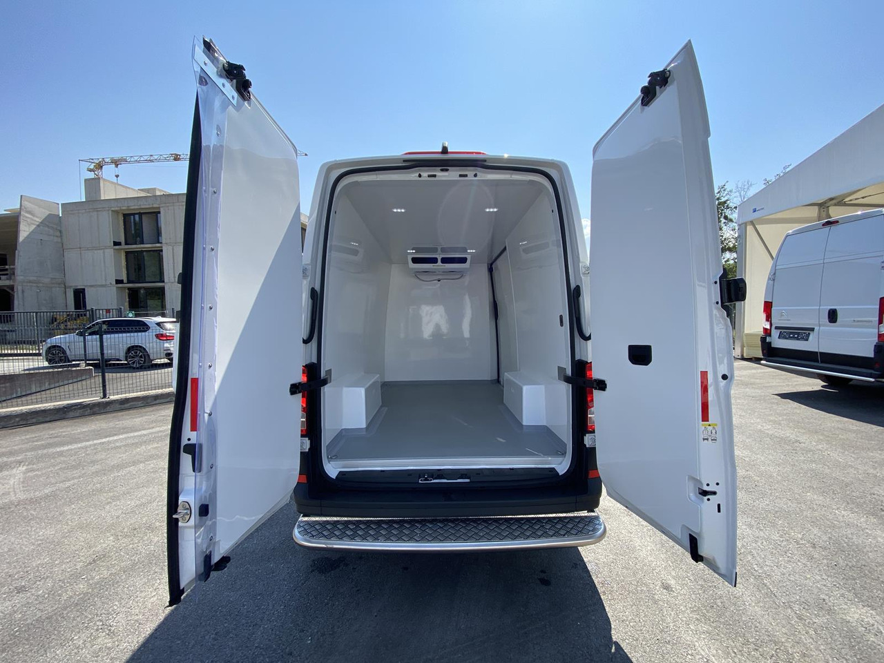 MAN TGE 3.140 L3H3 140PS RS3640mm/ FRISCHDIENST BIS 0 + KONVEKTA UNDERMODE - Chladící dodávka: obrázek 3 MAN TGE 3.140 L3H3 140PS RS3640mm/ FRISCHDIENST BIS 0 + KONVEKTA UNDERMODE - Chladící dodávka: obrázek 3