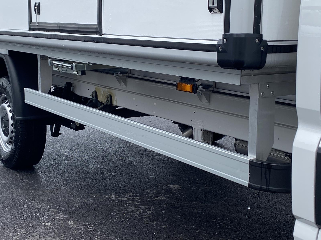 Nový Chladící dodávka MAN TGE 3.180 TIEFKÜHLKOFFER ATP -20C 4100mm: obrázek 36 Nový Chladící dodávka MAN TGE 3.180 TIEFKÜHLKOFFER ATP -20C 4100mm: obrázek 36