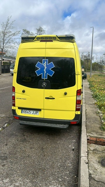 Mercedes Benz AMBULANCE Lot of 10 units Sprinter 313 CDI Automatic - Komunální/ Speciální technika: obrázek 2 Mercedes Benz AMBULANCE Lot of 10 units Sprinter 313 CDI Automatic - Komunální/ Speciální technika: obrázek 2