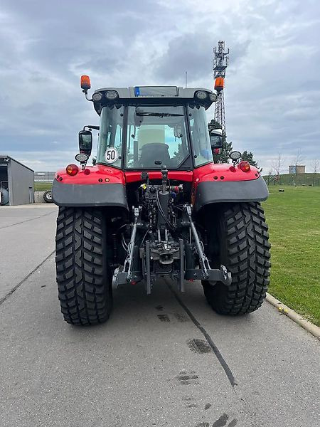 Massey Ferguson MF 6716 S Dyna-VT Efficient - Traktor: obrázek 5 Massey Ferguson MF 6716 S Dyna-VT Efficient - Traktor: obrázek 5
