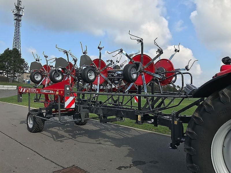 Massey Ferguson MF TD 1310 X TRC / Lotus 1250 Profi - Obraceč/ Shrnovač: obrázek 4 Massey Ferguson MF TD 1310 X TRC / Lotus 1250 Profi - Obraceč/ Shrnovač: obrázek 4