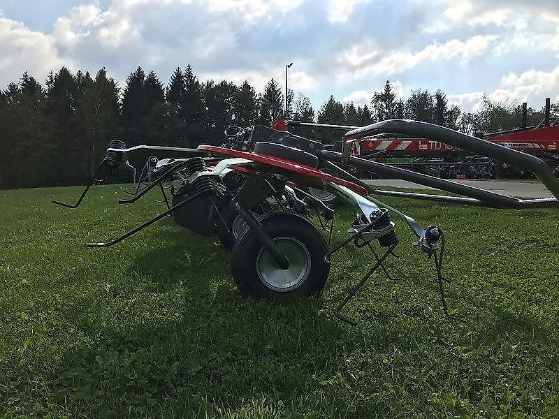Massey Ferguson MF TD 1310 X TRC / Lotus 1250 Profi - Obraceč/ Shrnovač: obrázek 5 Massey Ferguson MF TD 1310 X TRC / Lotus 1250 Profi - Obraceč/ Shrnovač: obrázek 5