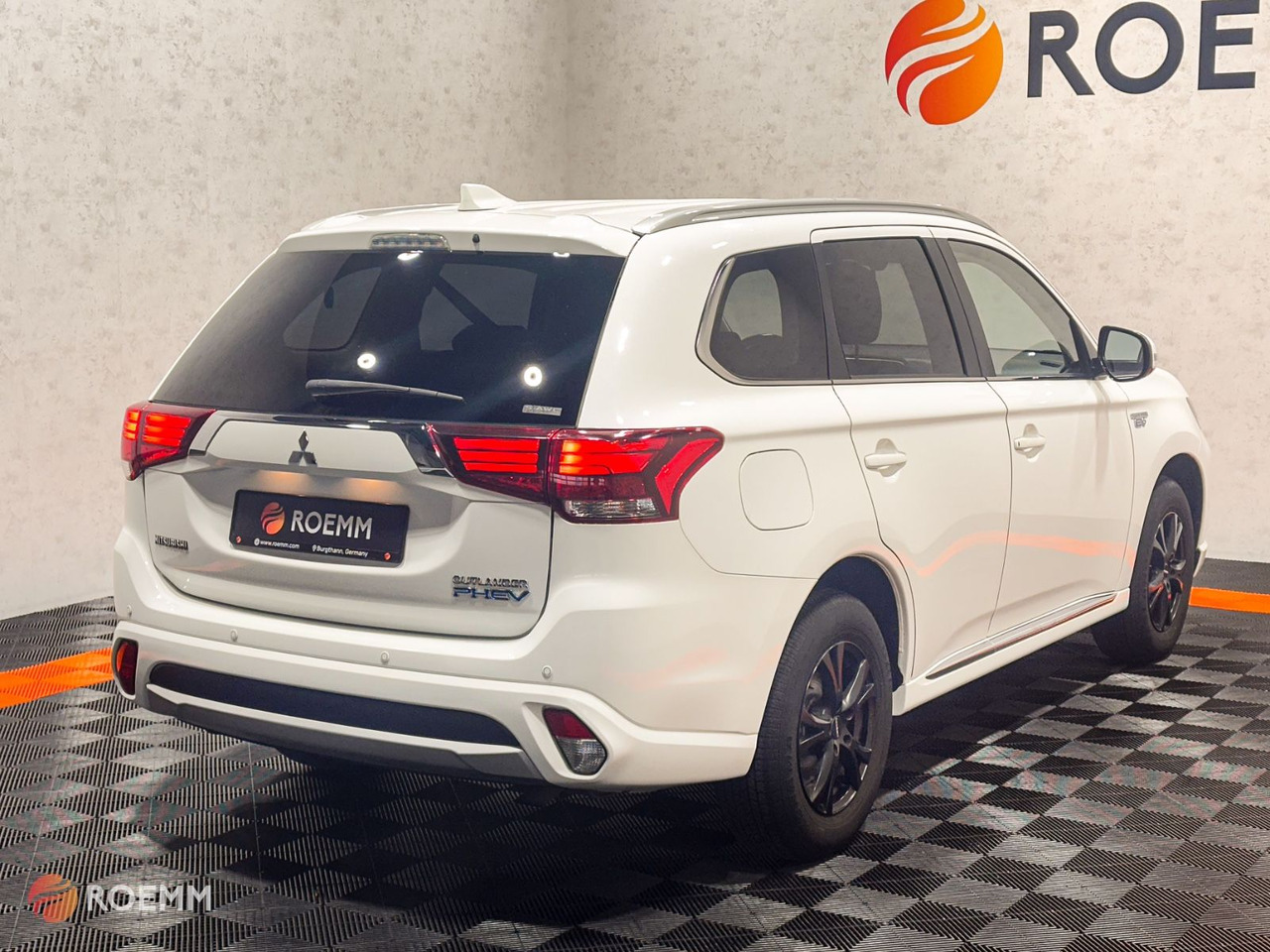 Mitsubishi Outlander PHEV Basis 4WD*GARANTIE*Touchscreen* - SUV: obrázek 5 Mitsubishi Outlander PHEV Basis 4WD*GARANTIE*Touchscreen* - SUV: obrázek 5