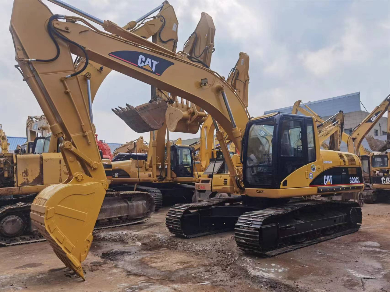 Caterpillar 320C 320CL 320BL Used Excavator CAT 320D 320D2 320GC 20 Ton Crawler Excavator - Pásové rýpadlo: obrázek 1 Caterpillar 320C 320CL 320BL Used Excavator CAT 320D 320D2 320GC 20 Ton Crawler Excavator - Pásové rýpadlo: obrázek 1