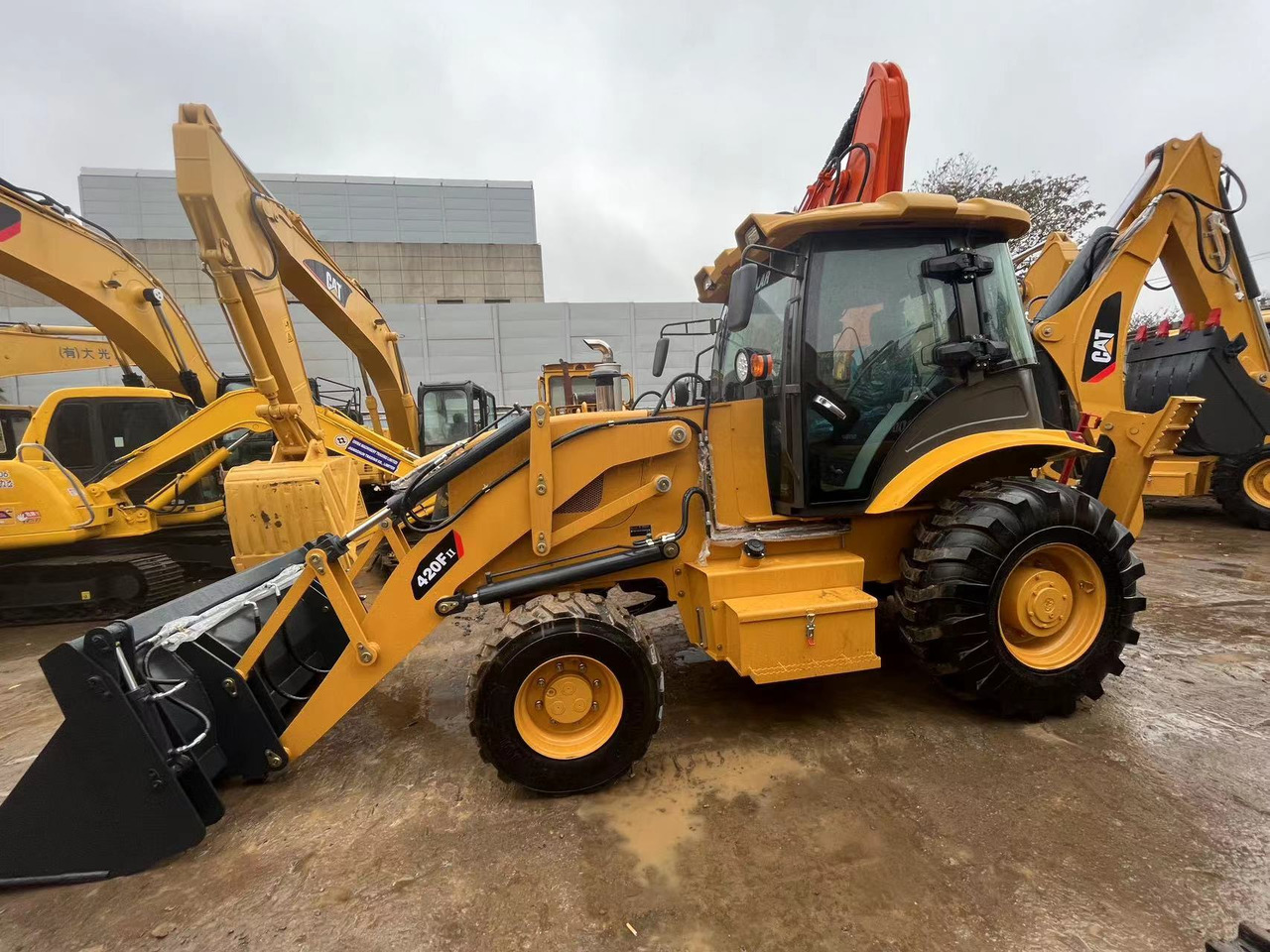 Caterpillar 420F 416 430 CAT Backhoe Loader New or Used on Sale - Rýpadlo-nakladač: obrázek 4 Caterpillar 420F 416 430 CAT Backhoe Loader New or Used on Sale - Rýpadlo-nakladač: obrázek 4