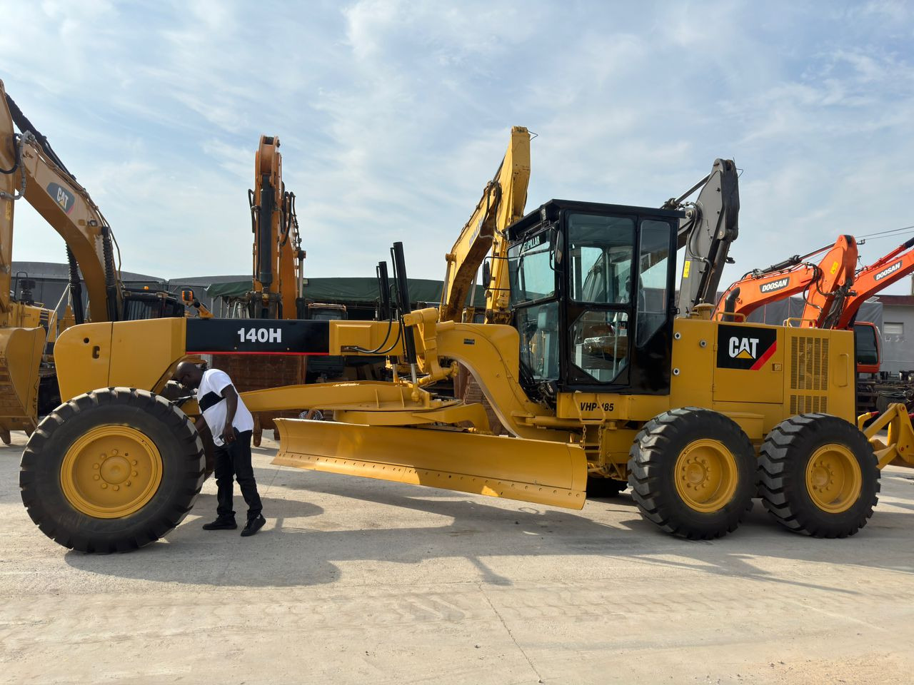 Caterpillar CAT 140H 140K 140M Used Motor Grader Secondhand Graders in Low Price - Grejdr: obrázek 3 Caterpillar CAT 140H 140K 140M Used Motor Grader Secondhand Graders in Low Price - Grejdr: obrázek 3