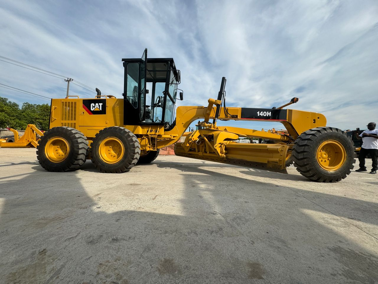 Caterpillar CAT 140H 140K Used Grader Secondhand Motor Grader with Excellent Quality for Sale - Grejdr: obrázek 1 Caterpillar CAT 140H 140K Used Grader Secondhand Motor Grader with Excellent Quality for Sale - Grejdr: obrázek 1