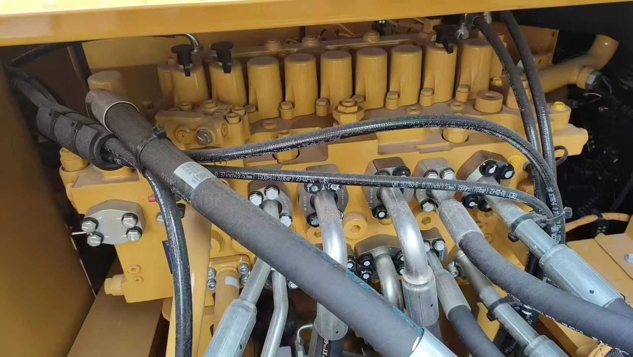 Pásové rýpadlo Caterpillar CAT 330GC 320GC 320GX 320 320D 320CL 20T 30T New Model Used Excavator: obrázek 8 Pásové rýpadlo Caterpillar CAT 330GC 320GC 320GX 320 320D 320CL 20T 30T New Model Used Excavator: obrázek 8