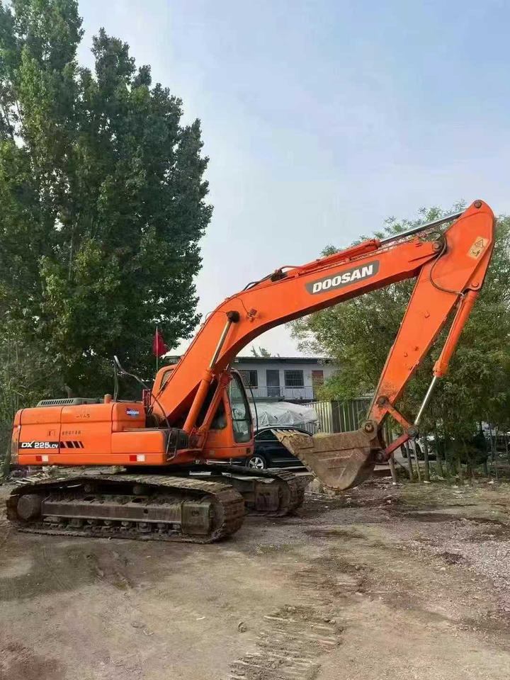Pásové rýpadlo Doosan Used Excavator 225 DX225 DX300 DH150W DX300 DX420 DX520 Second hand Crawler Excavators in Excellent Work Condition: obrázek 9 Pásové rýpadlo Doosan Used Excavator 225 DX225 DX300 DH150W DX300 DX420 DX520 Second hand Crawler Excavators in Excellent Work Condition: obrázek 9