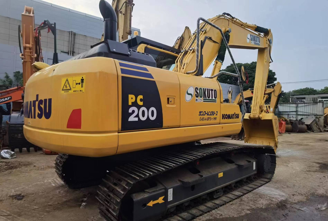 Komatsu PC200 PC210 PC220 Used Excavator in Excellent Work Condition - Pásové rýpadlo: obrázek 5 Komatsu PC200 PC210 PC220 Used Excavator in Excellent Work Condition - Pásové rýpadlo: obrázek 5