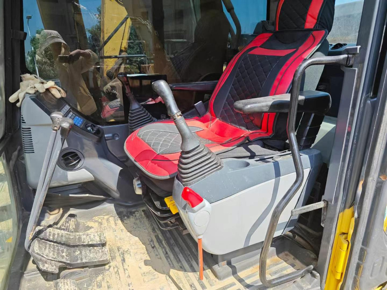 Komatsu PC450-8 Used Excavator PC400-7 PC400-8 45 Ton Secondhand High Quality Crawler Excavator - Pásové rýpadlo: obrázek 5 Komatsu PC450-8 Used Excavator PC400-7 PC400-8 45 Ton Secondhand High Quality Crawler Excavator - Pásové rýpadlo: obrázek 5