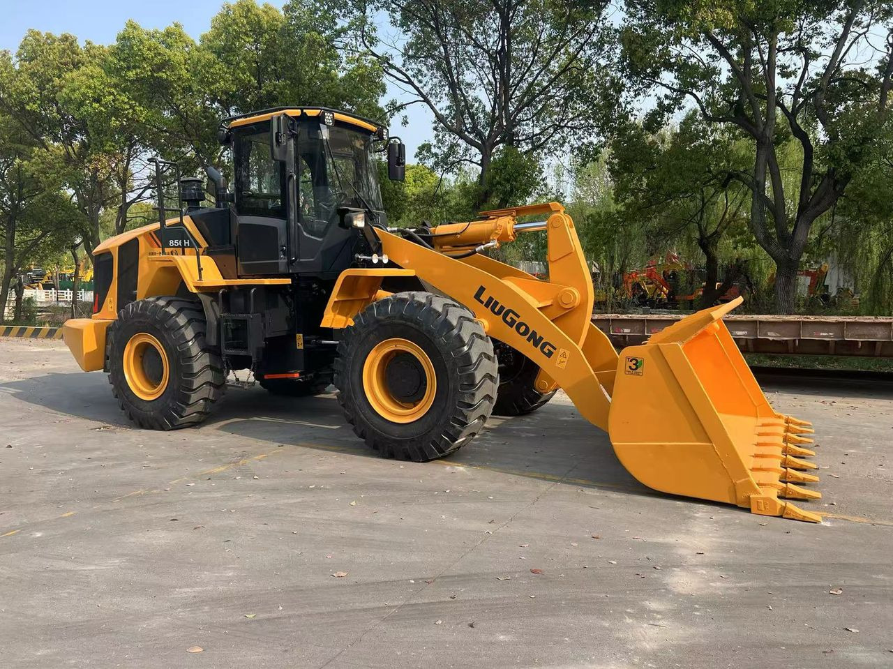 Liugong CLG 856H used wheel loader with cummins engine - Kolový nakladač: obrázek 1 Liugong CLG 856H used wheel loader with cummins engine - Kolový nakladač: obrázek 1