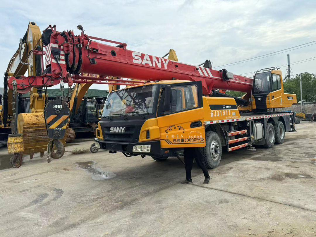 Autojeřáb Sany Used Truck Crane 25 Ton with Excellent Work Performance and 1 year Warrenty: obrázek 7