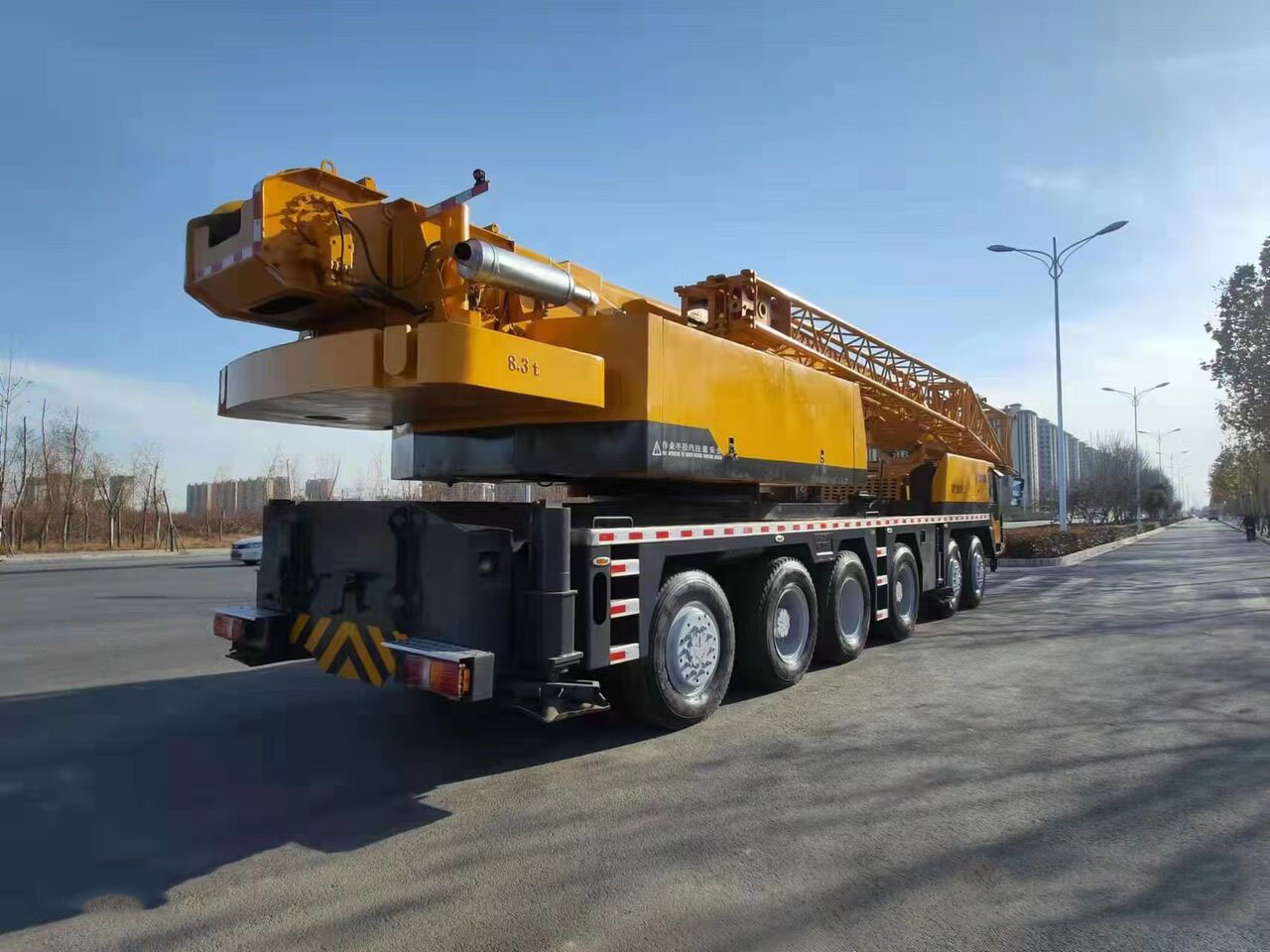 XCMG 100 Ton used truck crane QY100 with 68 meter telescopic boom on sale - Autojeřáb: obrázek 5 XCMG 100 Ton used truck crane QY100 with 68 meter telescopic boom on sale - Autojeřáb: obrázek 5