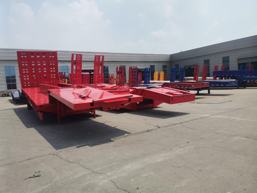 ZHICHENG Semi Flat Bed Low Bed Lowboy bed truck in New or Used Condition and various Size for Sale - Podvalníkový návěs: obrázek 5 ZHICHENG Semi Flat Bed Low Bed Lowboy bed truck in New or Used Condition and various Size for Sale - Podvalníkový návěs: obrázek 5