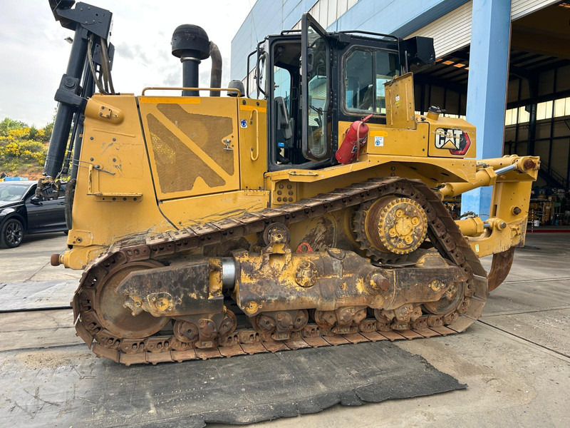 Caterpillar D8T - Buldozer: obrázek 2 Caterpillar D8T - Buldozer: obrázek 2