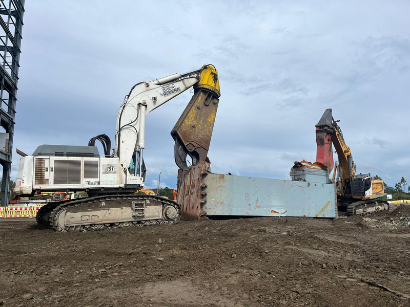 Pásové rýpadlo Liebherr R984C: obrázek 7