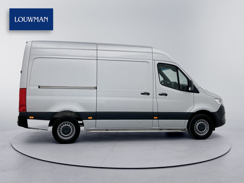 Mercedes-Benz Sprinter 315 1.9 CDI L2H2 Automaat Navigatie Luchtgeveerde stoel Camera Sidebars Cruise control Airco MBUX - Furgon: obrázek 3 Mercedes-Benz Sprinter 315 1.9 CDI L2H2 Automaat Navigatie Luchtgeveerde stoel Camera Sidebars Cruise control Airco MBUX - Furgon: obrázek 3