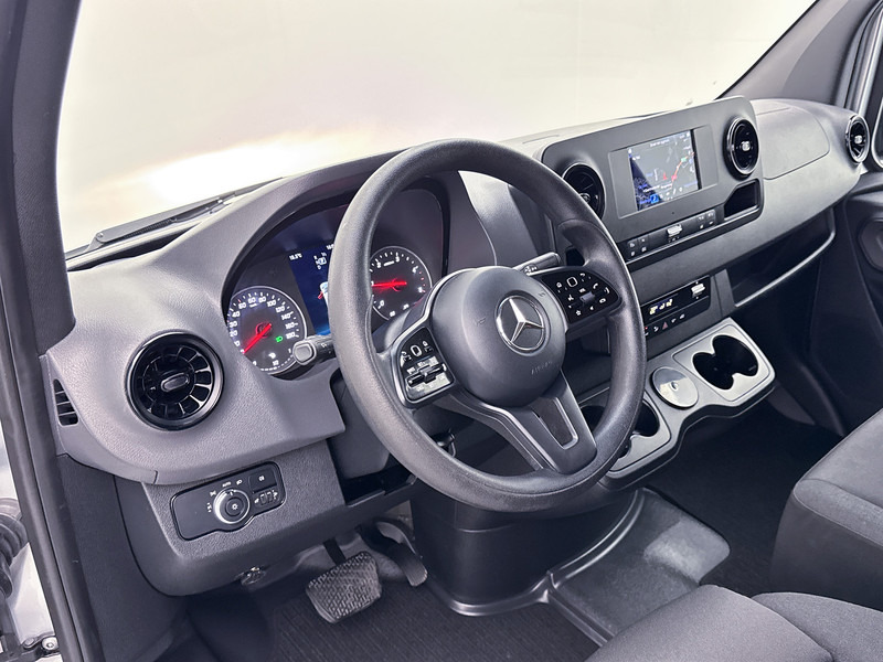 Mercedes-Benz Sprinter 315 1.9 CDI L2H2 Inrichting 220v omvormer Laadlift Navigatie Achteruitrijcamera Inrichting Cruise Control - Furgon: obrázek 5 Mercedes-Benz Sprinter 315 1.9 CDI L2H2 Inrichting 220v omvormer Laadlift Navigatie Achteruitrijcamera Inrichting Cruise Control - Furgon: obrázek 5