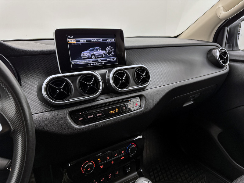 Mercedes-Benz X-Klasse 220 d 4-MATIC Pure Roll-cover 3.5t trekhaak Camera Stoelverwarming - Pick-up: obrázek 5 Mercedes-Benz X-Klasse 220 d 4-MATIC Pure Roll-cover 3.5t trekhaak Camera Stoelverwarming - Pick-up: obrázek 5