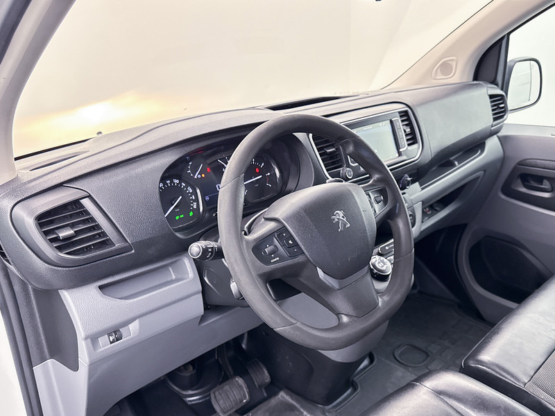 Peugeot Expert 2.0 BlueHDI 180 Standard Asphalt Trekhaak Navigatie Achteruitrijcamera Cruise Control - Malá dodávka: obrázek 5 Peugeot Expert 2.0 BlueHDI 180 Standard Asphalt Trekhaak Navigatie Achteruitrijcamera Cruise Control - Malá dodávka: obrázek 5