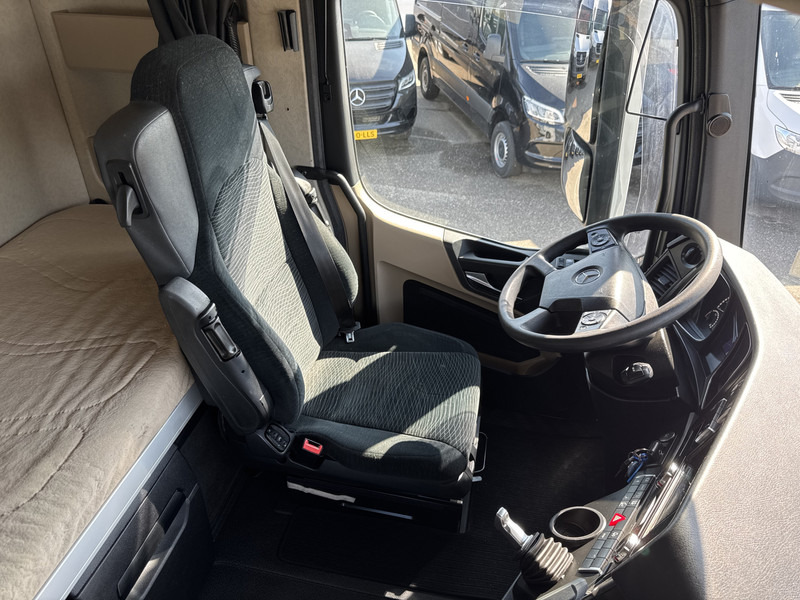 Tahač Mercedes-Benz Actros 1848 LS GIGA SPACE Lowliner: obrázek 14