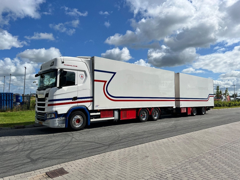 Scania S450 6x2 + Wipkar Bloemen combinatie - Chladírenský nákladní automobil: obrázek 1 Scania S450 6x2 + Wipkar Bloemen combinatie - Chladírenský nákladní automobil: obrázek 1