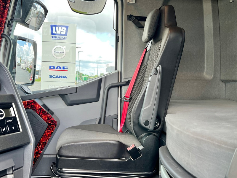 Tahač Renault T520 6x2 T-HIGH Trekker Only 481.500km / Hydraulic: obrázek 15