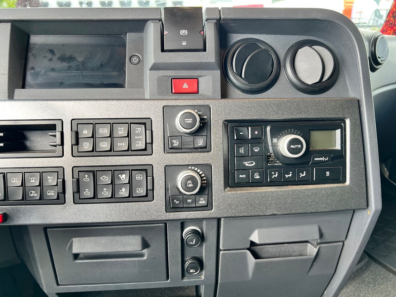 Tahač Renault T520 6x2 T-HIGH Trekker Only 481.500km / Hydraulic: obrázek 18
