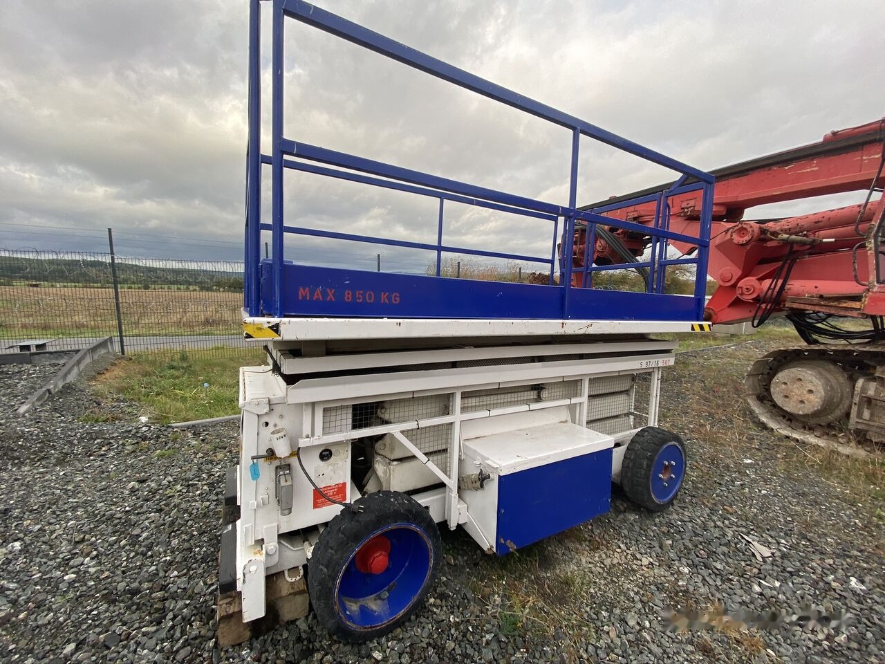 Bluelift NACELA LIFT TKD HL 80 EV / Electrica / 9,7 m / 850 kg - Nůžková plošina: obrázek 3 Bluelift NACELA LIFT TKD HL 80 EV / Electrica / 9,7 m / 850 kg - Nůžková plošina: obrázek 3