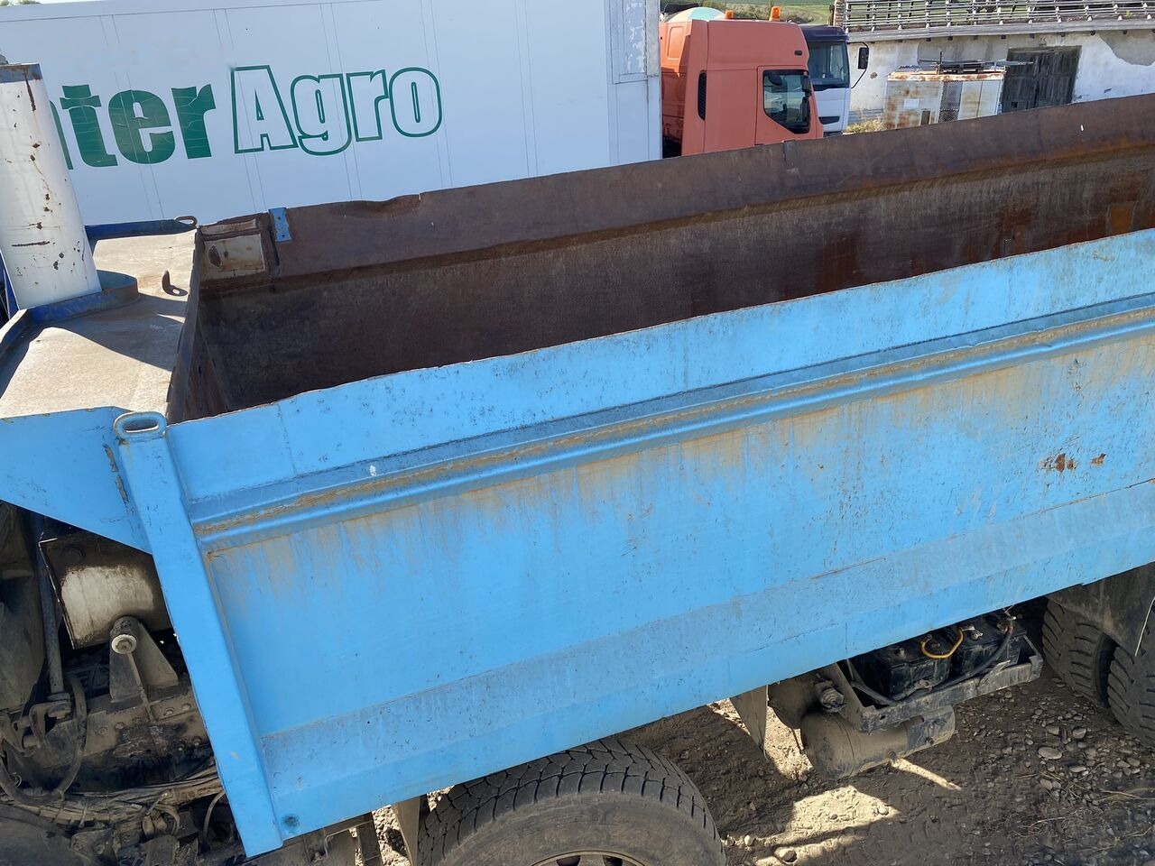 Hardox Bena basculabila cu semisasiu 7m : 8x4 - Sklápěcí nástavba: obrázek 5 Hardox Bena basculabila cu semisasiu 7m : 8x4 - Sklápěcí nástavba: obrázek 5