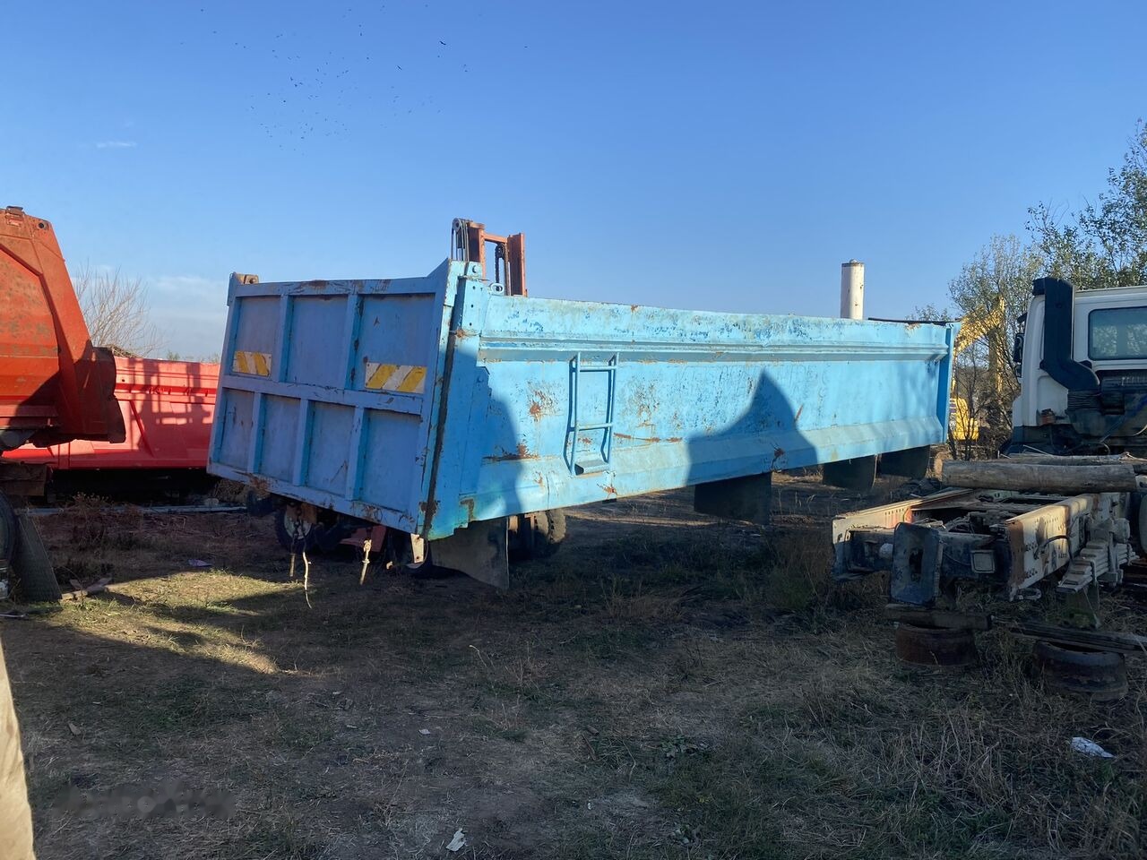 Hyva bena originala DAF 8x4 cu semisasiu si cilindru basculare - Sklápěcí nástavba: obrázek 3 Hyva bena originala DAF 8x4 cu semisasiu si cilindru basculare - Sklápěcí nástavba: obrázek 3