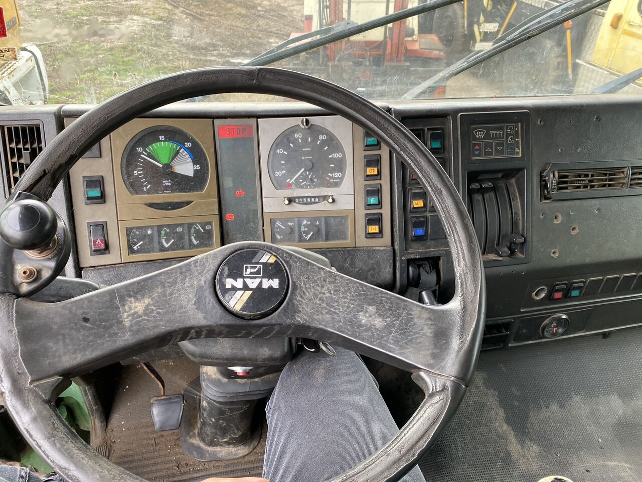 Sklápěč MAN 41-422 - Trakker 8x4 - Diferential 100 TONE: obrázek 13 Sklápěč MAN 41-422 - Trakker 8x4 - Diferential 100 TONE: obrázek 13