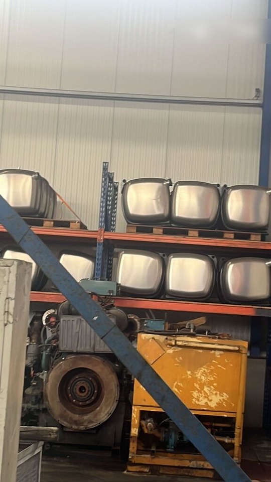 Mercedes-Benz MP4 - Palivová nádrž pro Nákladní auto: obrázek 2 Mercedes-Benz MP4 - Palivová nádrž pro Nákladní auto: obrázek 2