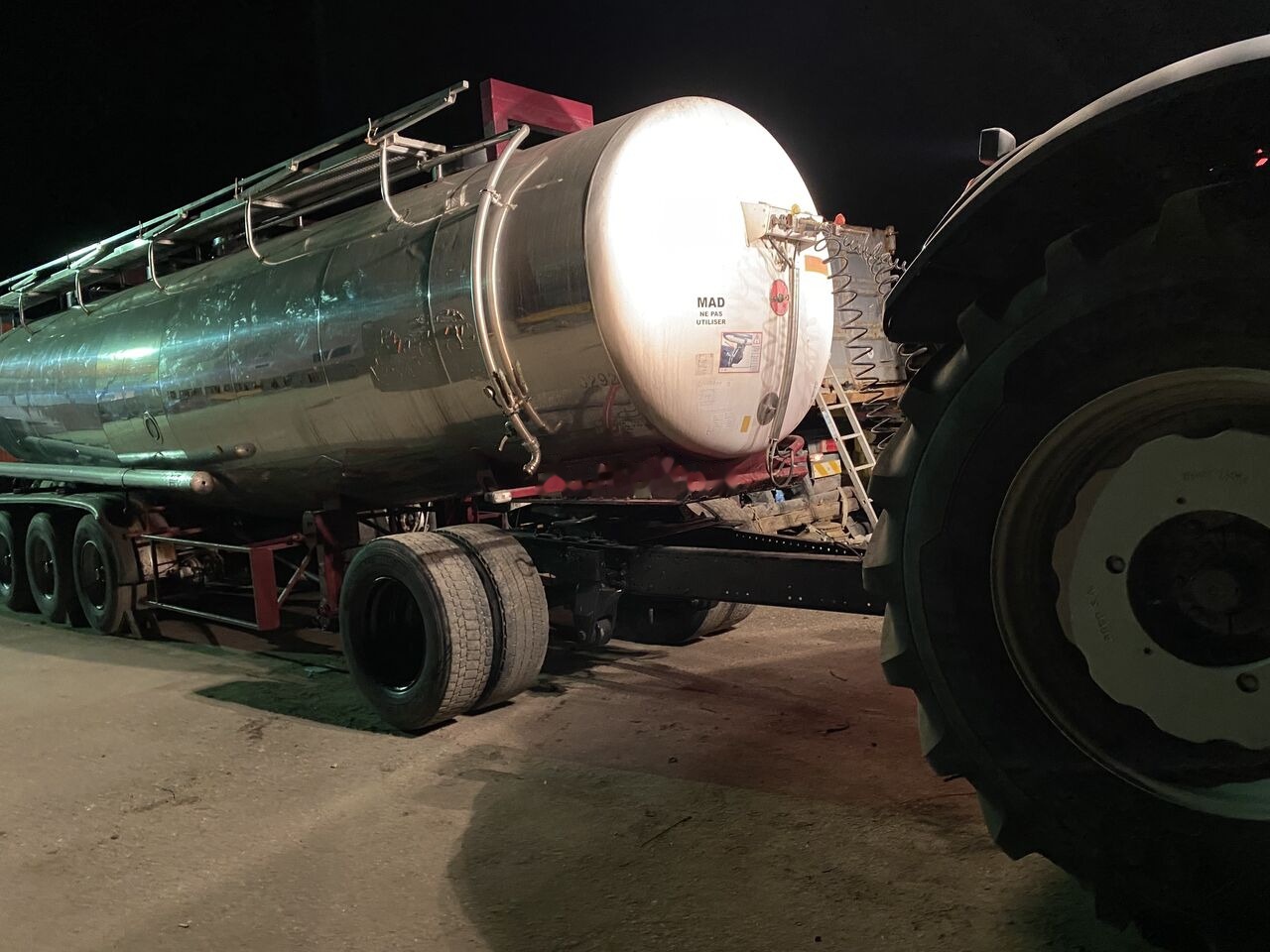 Dolly remorcare PERIDOC Tractor AgroLand DOLLY Schmitz Rotos - Náhradní díly pro Přívěs: obrázek 1 Dolly remorcare PERIDOC Tractor AgroLand DOLLY Schmitz Rotos - Náhradní díly pro Přívěs: obrázek 1