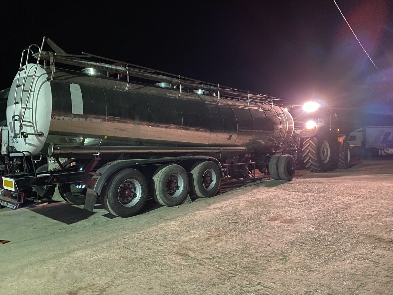 Dolly remorcare PERIDOC Tractor AgroLand DOLLY Schmitz Rotos - Náhradní díly pro Přívěs: obrázek 2 Dolly remorcare PERIDOC Tractor AgroLand DOLLY Schmitz Rotos - Náhradní díly pro Přívěs: obrázek 2