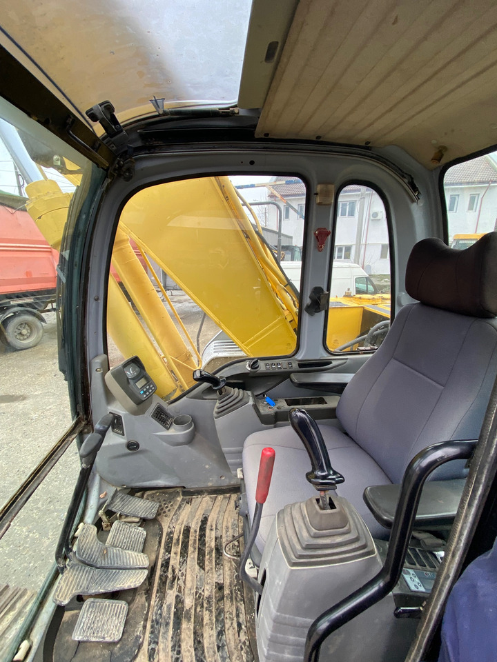 New Holland Kobelco E 215 22 T Klima - Pásové rýpadlo: obrázek 2 New Holland Kobelco E 215 22 T Klima - Pásové rýpadlo: obrázek 2