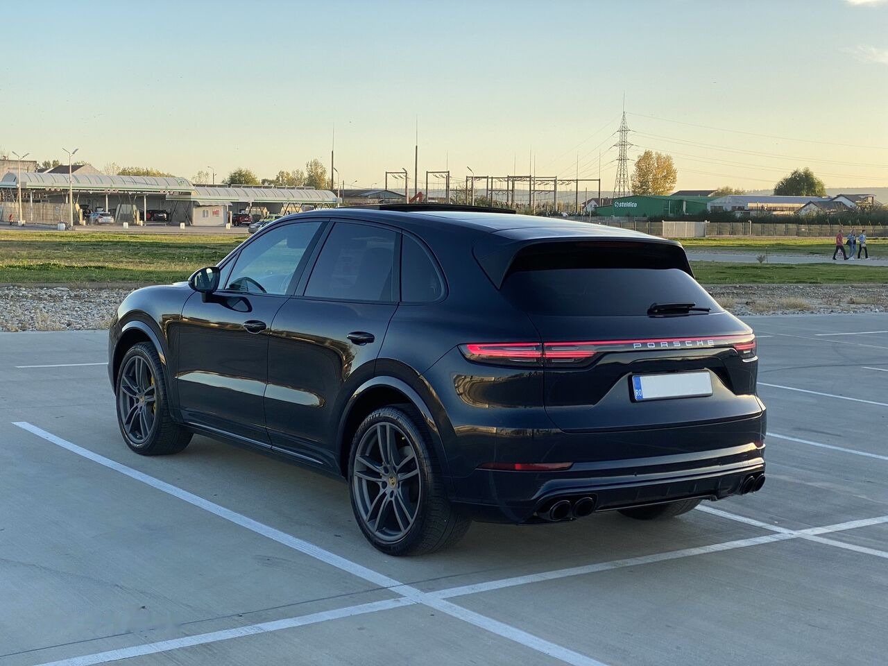 Porsche Cayenne 2018 Facelift Panorama Bose - Osobní auto: obrázek 2 Porsche Cayenne 2018 Facelift Panorama Bose - Osobní auto: obrázek 2