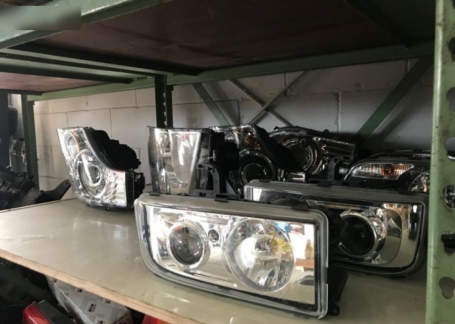 - Světlomet pro Nákladní auto: obrázek 1 - Světlomet pro Nákladní auto: obrázek 1