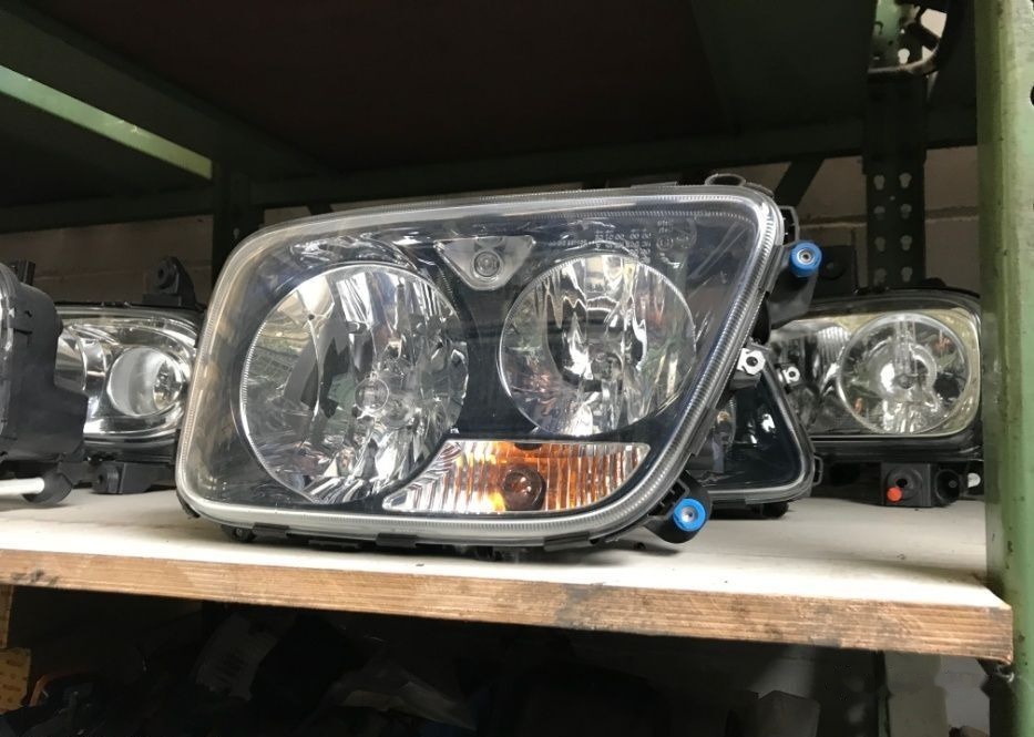 - Světlomet pro Nákladní auto: obrázek 4 - Světlomet pro Nákladní auto: obrázek 4