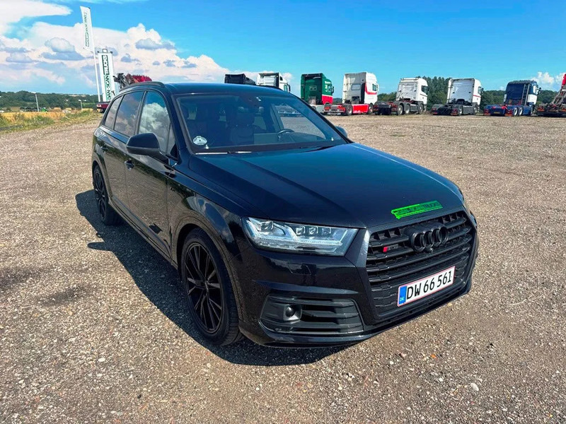 Audi SQ7 Black Edition. panoramo sun roof. . oil heater. head up display. 21" alu weels. night vision. B&O sound system. - SUV: obrázek 5 Audi SQ7 Black Edition. panoramo sun roof. . oil heater. head up display. 21" alu weels. night vision. B&O sound system. - SUV: obrázek 5
