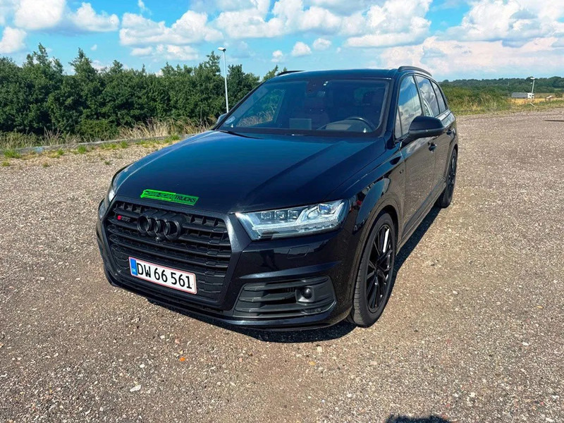Audi SQ7 Black Edition. panoramo sun roof. . oil heater. head up display. 21" alu weels. night vision. B&O sound system. - SUV: obrázek 3 Audi SQ7 Black Edition. panoramo sun roof. . oil heater. head up display. 21" alu weels. night vision. B&O sound system. - SUV: obrázek 3