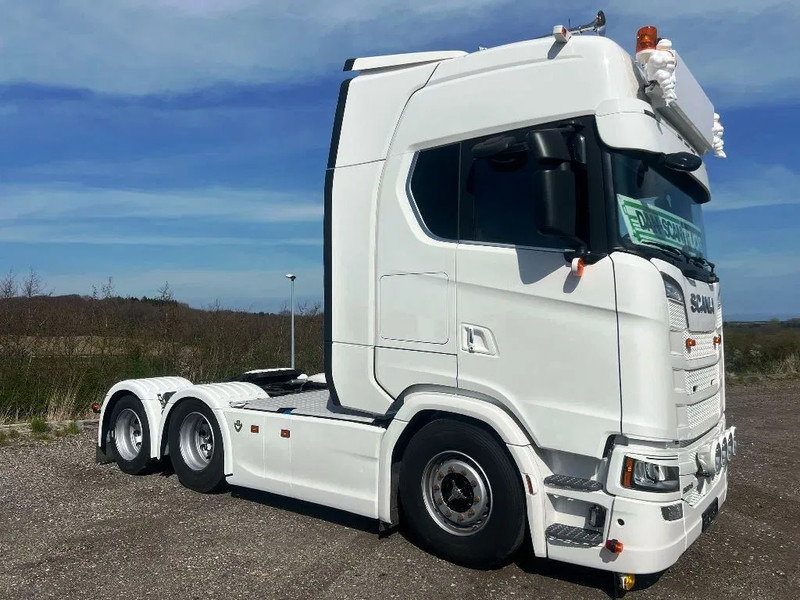 Scania 590S V8 NGS Like new . Air / Air suspension. hydr. system. - Tahač: obrázek 3 Scania 590S V8 NGS Like new . Air / Air suspension. hydr. system. - Tahač: obrázek 3