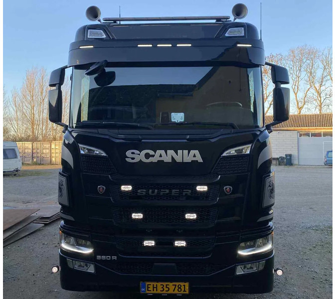 Scania R560 560R super 6x2*4 rearsteering. Hydr. system Air / Air suspension - Tahač: obrázek 5 Scania R560 560R super 6x2*4 rearsteering. Hydr. system Air / Air suspension - Tahač: obrázek 5