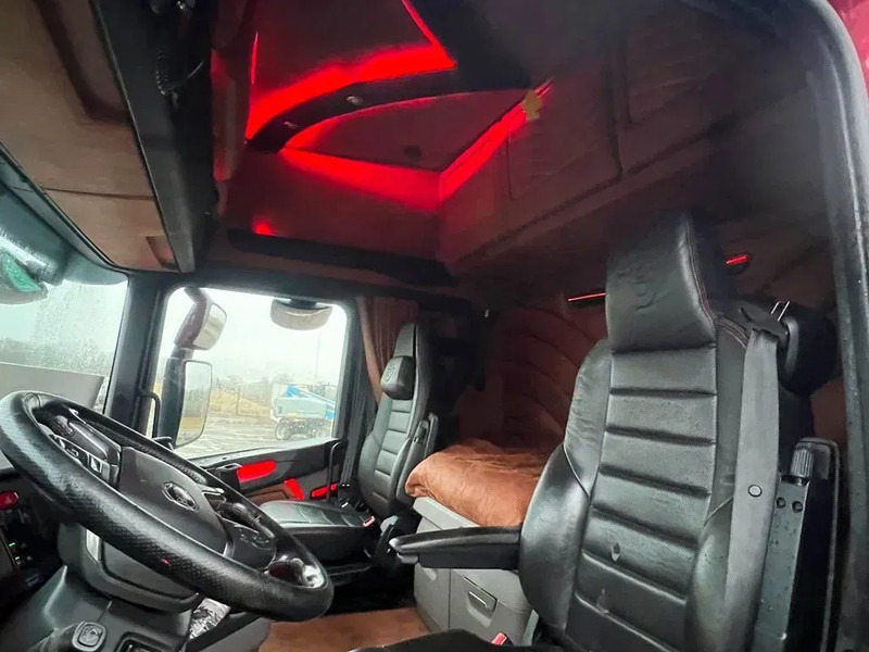 Scania R650 V8 NGS Scania 6x4 . Special Interior. . - Tahač: obrázek 3 Scania R650 V8 NGS Scania 6x4 . Special Interior. . - Tahač: obrázek 3