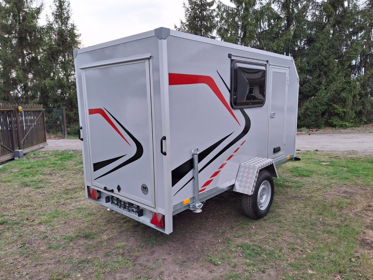 MiniCamp mini przyczepa kempingowa wyprawowa Everest Niewiadów - Karavan: obrázek 2 MiniCamp mini przyczepa kempingowa wyprawowa Everest Niewiadów - Karavan: obrázek 2