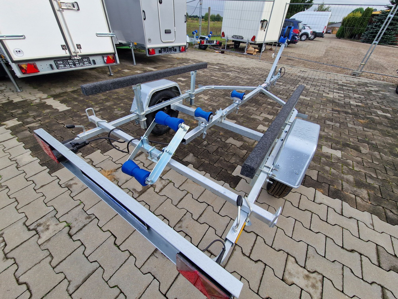 Nowa Przyczepa 2025 Podłodziowa ponton łódź Niewiadów P400 P415 do 6m - Přívěs na přepravu automobilů: obrázek 4 Nowa Przyczepa 2025 Podłodziowa ponton łódź Niewiadów P400 P415 do 6m - Přívěs na přepravu automobilů: obrázek 4