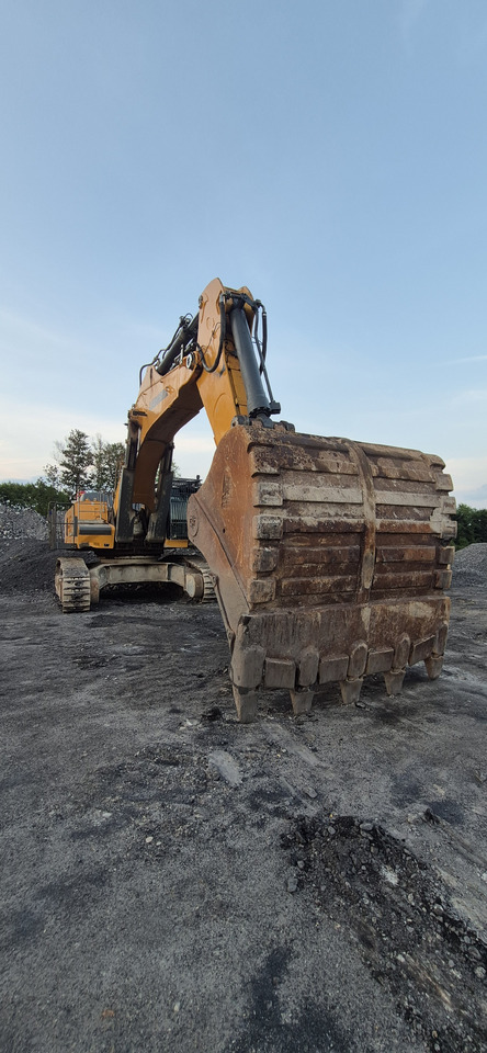 Pásové rýpadlo LIEBHERR R976 HD: obrázek 8
