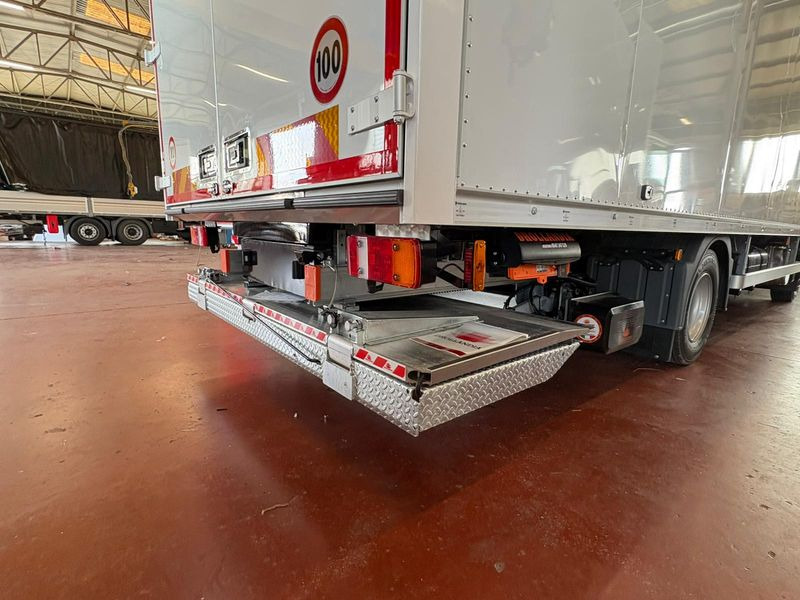 Skříňový nákladní auto CUBO CON PEDANA 4x2 250hp MAN TGL 12.250 4x2 BL CH: obrázek 11